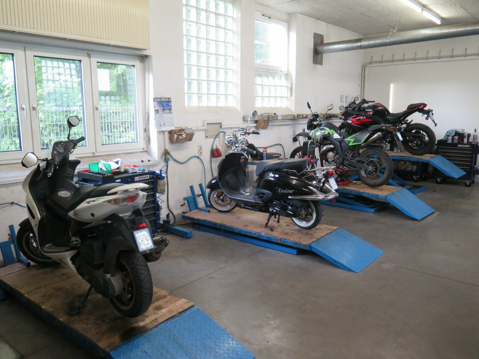 Abholung / Bringen Kostenvoranschlag Service Motorroller Elektroroller Schaltmoped E-Scooter