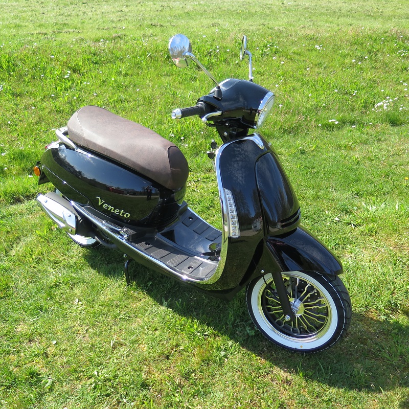 Motorroller Rivero Veneto 125 Euro 5 Roller Scooter schwarz