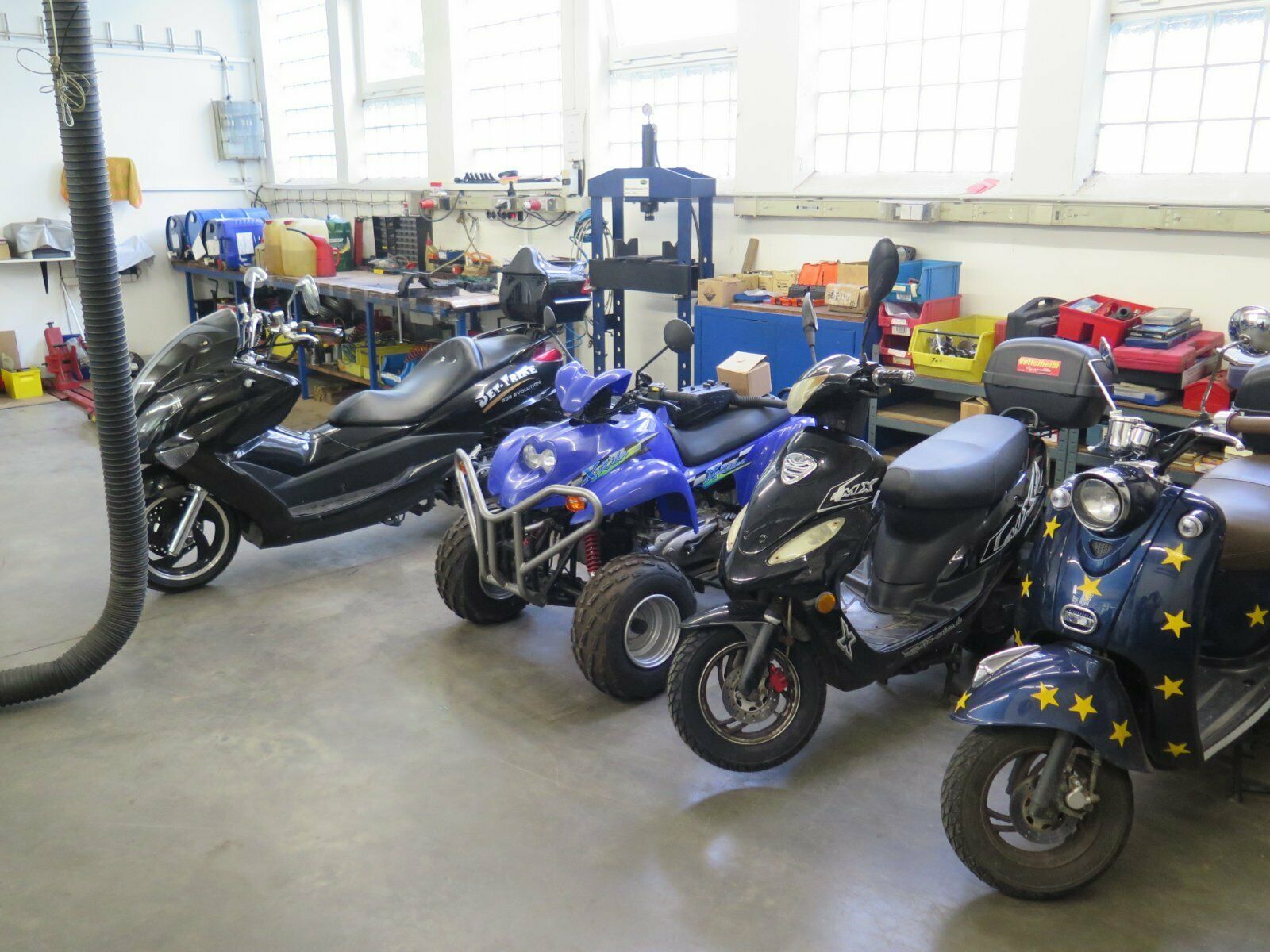 Abholung / Bringen Kostenvoranschlag Service Motorroller Elektroroller Schaltmoped E-Scooter