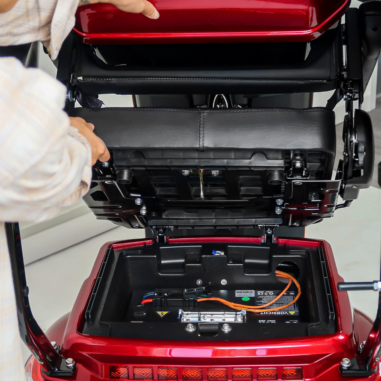 Elektroroller Scoody E3 Trike DS3 mit Dach Kabinenroller Dreiradroller E-Roller E-Scooter 1000W Lithium Akku